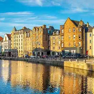 Apartment Spacious 2 Bed, 2 Bath -the Shore, Leith, Edinburgh