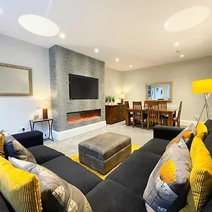 Apartment 2bed, Private Garden & Fireplace, Near Water Of Leith, Edinburgh