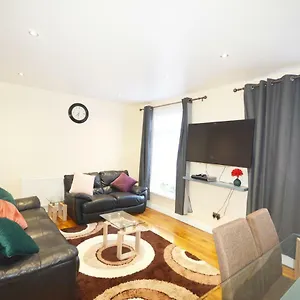 Modern 4 Bedroom Appartement Londres
